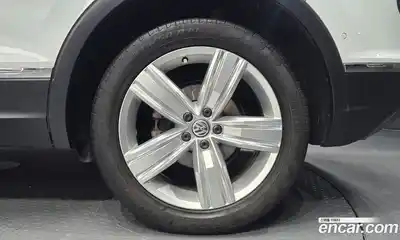 Volkswagen Tiguan 2020 2.0 гидро в Москве № 1917711, миниатюра 7