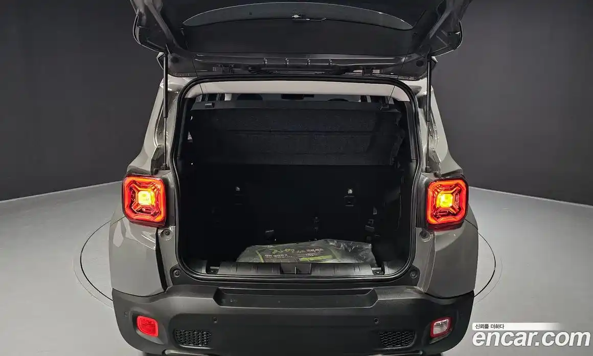 Jeep Renegade 2021 2.4 гидро в Москве № 1919065, фото 26