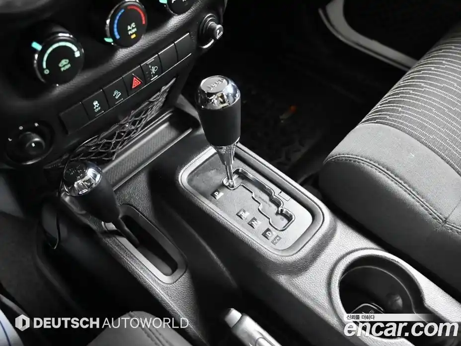 Jeep Wrangler 2011 2.8 гидро в Москве № 1919433, фото 9