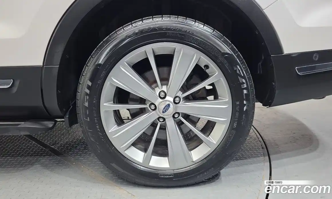 Ford Explorer 2018 2.3 гидро в Москве № 1920500, фото 7