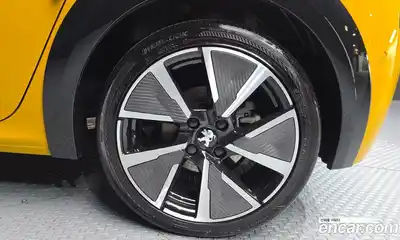 Peugeot 208 2021 0.1 гидро в Москве, миниатюра 7