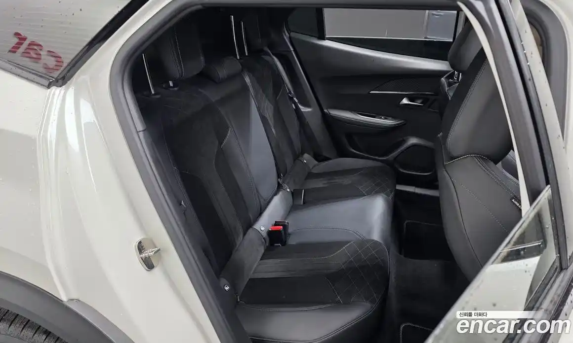 Peugeot 2008 2020 1.5 гидро в Москве, фото 17