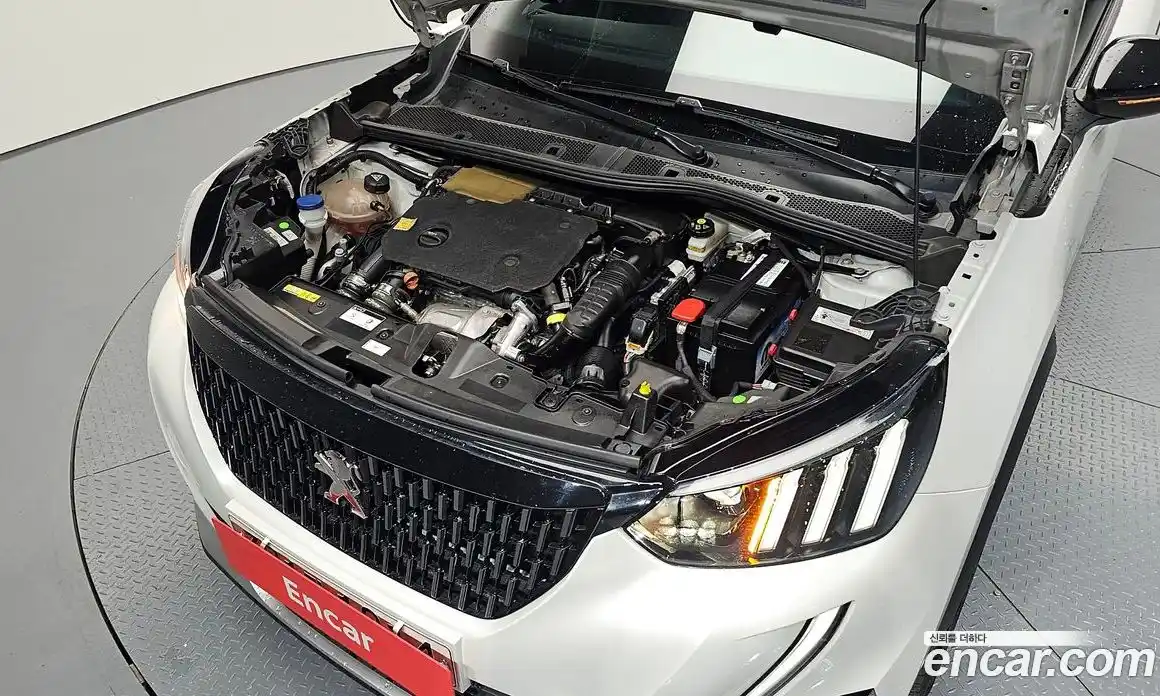 Peugeot 2008 2020 1.5 гидро в Москве, фото 6