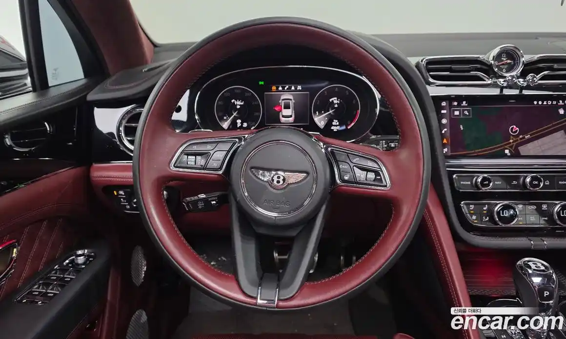 Bentley Bentayga 2023 4.0 гидро, фото 13