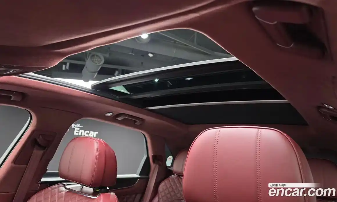 Bentley Bentayga 2023 4.0 гидро, фото 18