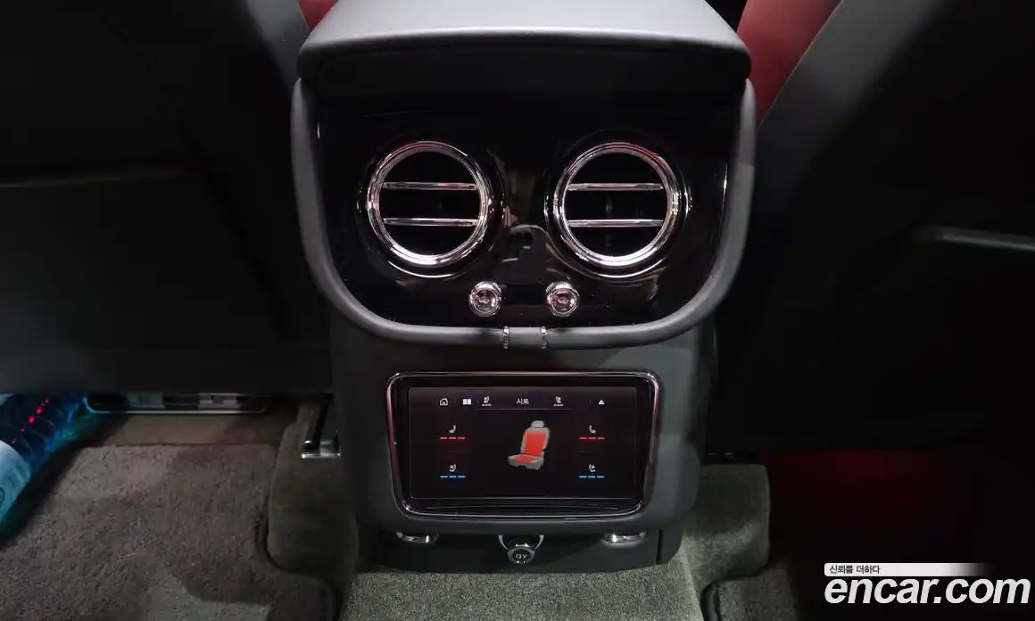 Bentley Bentayga 2023 4.0 гидро, фото 19