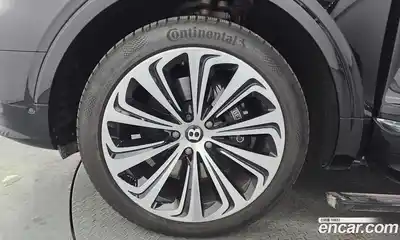 Bentley Bentayga 2023 4.0 гидро, миниатюра 5