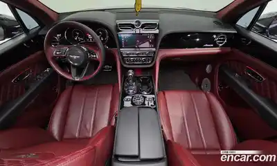 Bentley Bentayga 2023 4.0 гидро, миниатюра 7