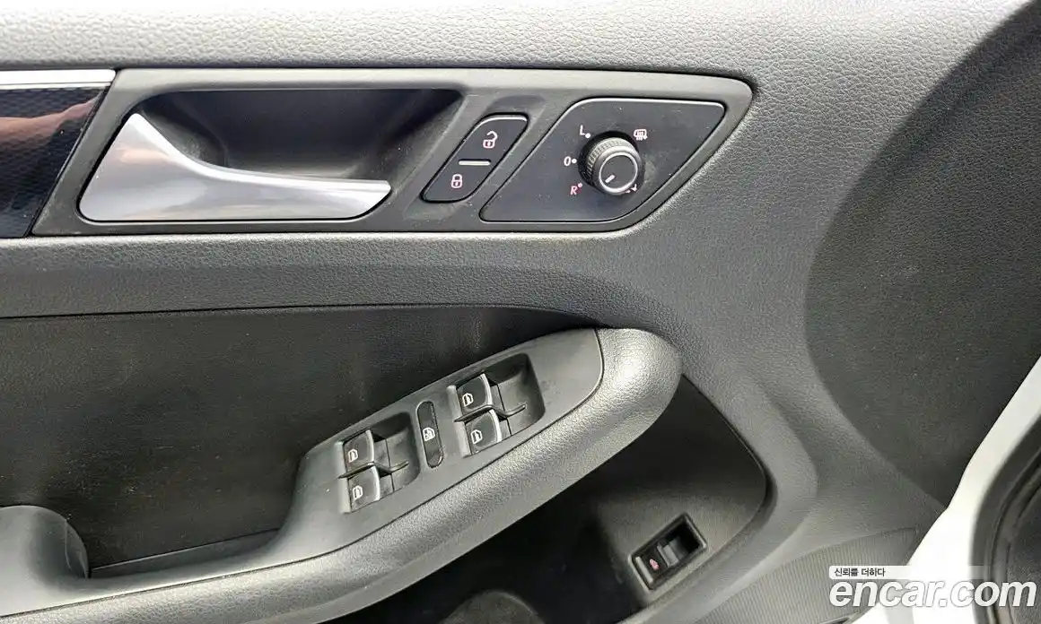 Volkswagen Jetta 2015 2.0 гидро в Москве № 199239, фото 14