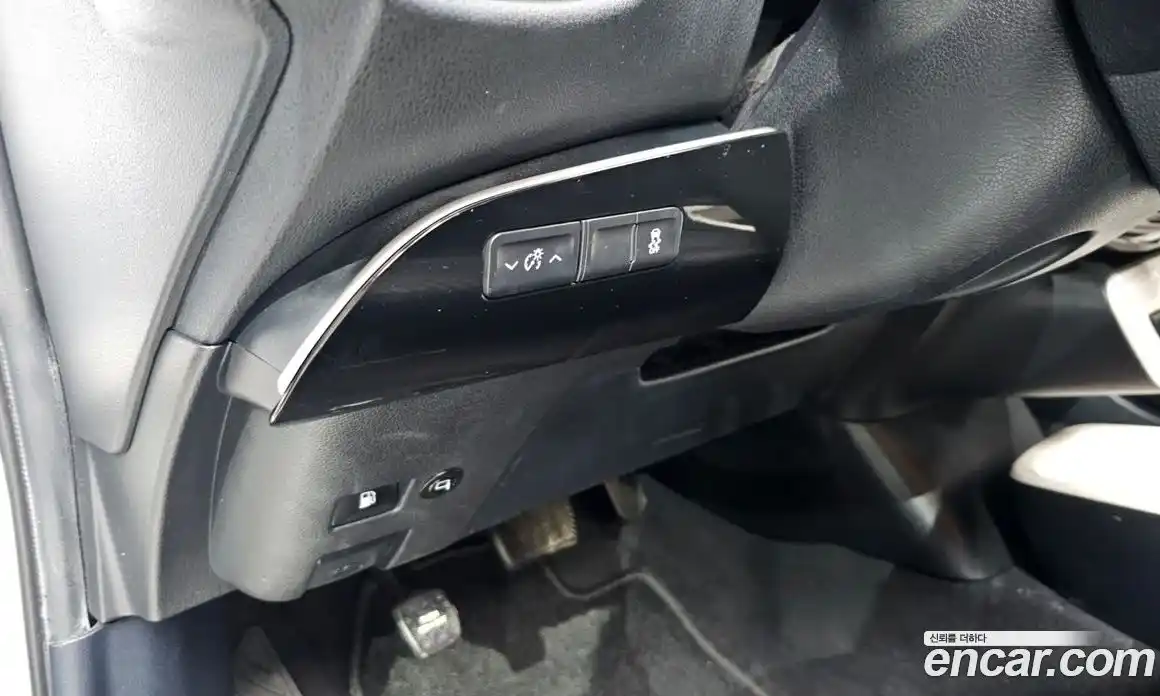 Toyota Prius 2016 1.8 гидро в Москве № 199708, фото 17