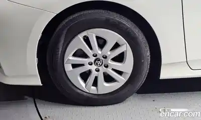 Toyota Prius 2016 1.8 гидро в Москве № 199708, миниатюра 5