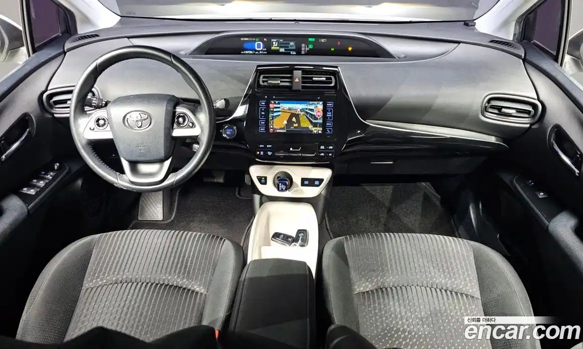 Toyota Prius 2016 1.8 гидро в Москве № 199708, фото 7