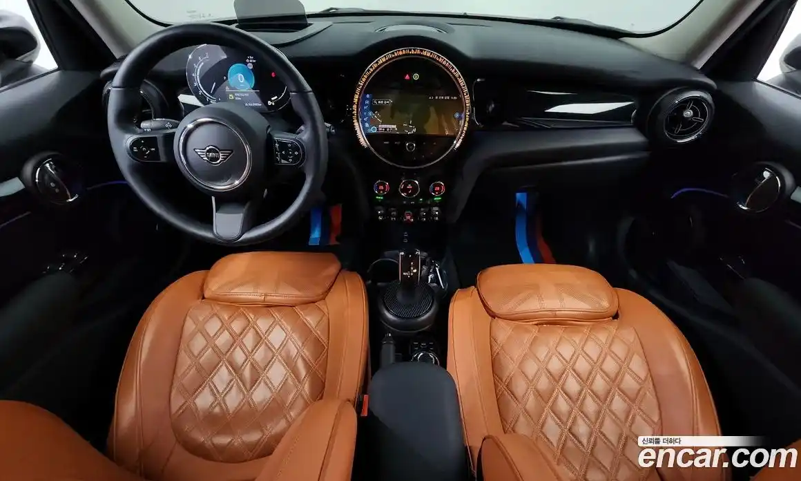 Mini Cooper 2024 1.5 гидро в Москве № 214087, фото 7