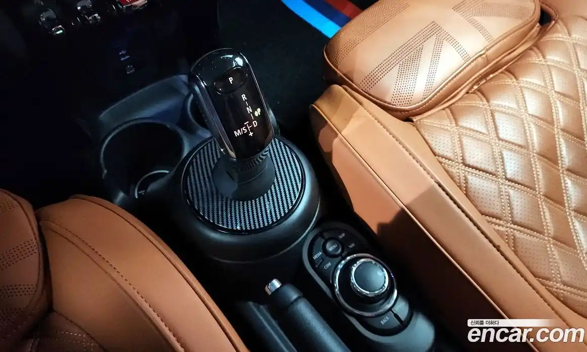 Mini Cooper 2024 1.5 гидро в Москве № 214087, фото 9