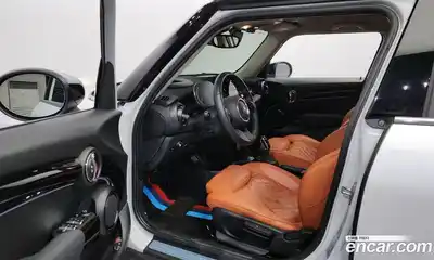 Mini Cooper 2024 1.5 гидро в Москве № 214087, миниатюра 10