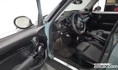 Mini Cooper 2023 2.0 гидро в Москве № 223017, миниатюра 11