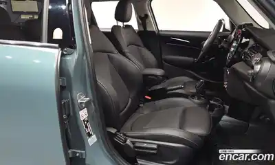 Mini Cooper 2023 2.0 гидро в Москве № 223017, миниатюра 9