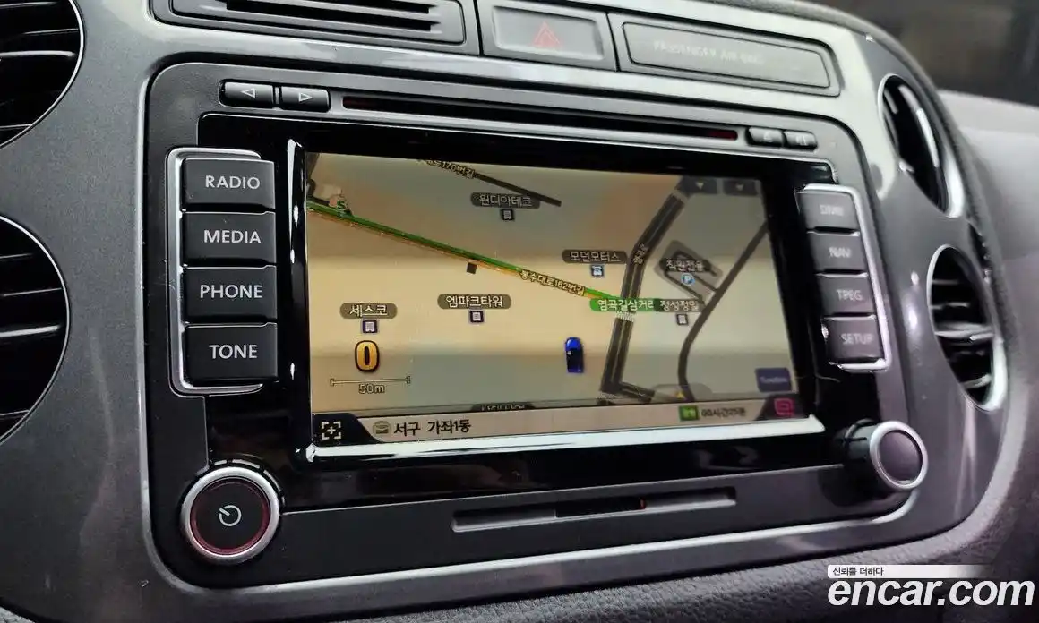 Volkswagen Tiguan 2015 2.0 гидро в Москве № 232220, фото 14