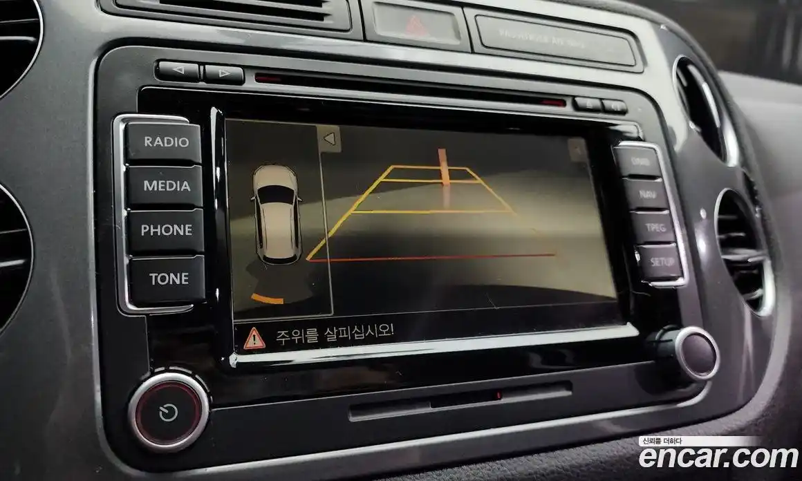 Volkswagen Tiguan 2015 2.0 гидро в Москве № 232220, фото 15