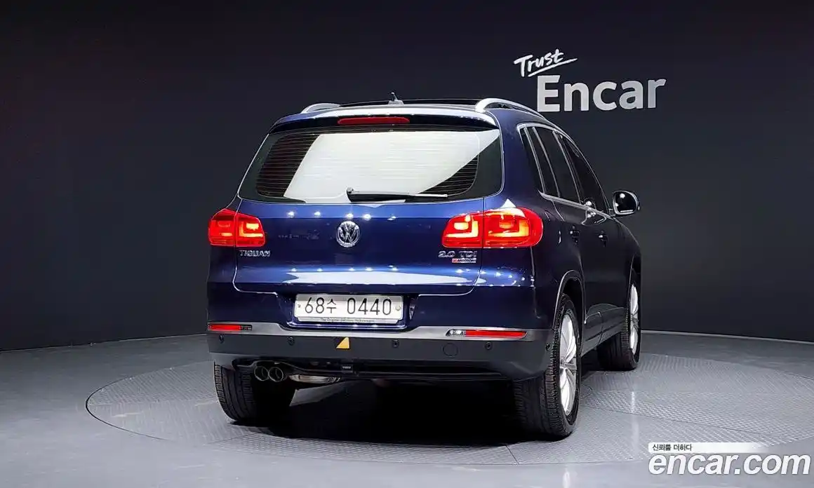 Volkswagen Tiguan 2015 2.0 гидро в Москве № 232220, фото 4