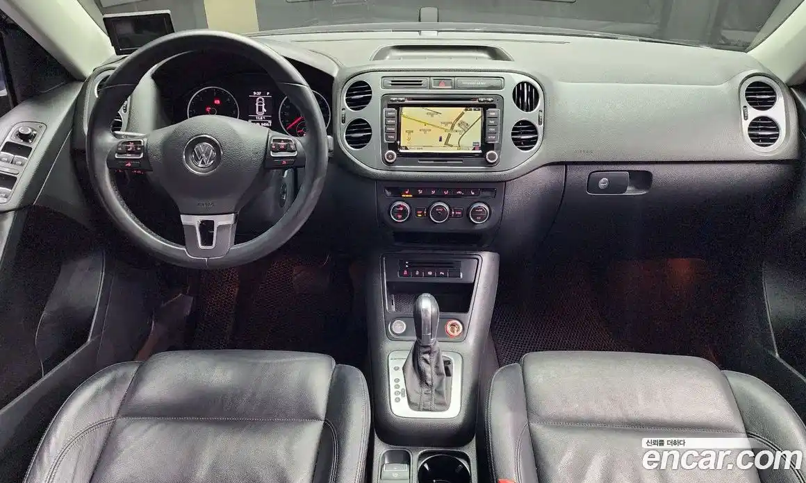 Volkswagen Tiguan 2015 2.0 гидро в Москве № 232220, фото 7