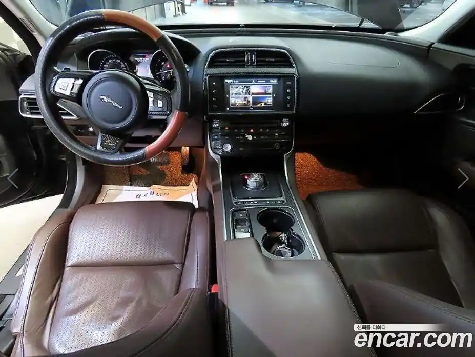 Jaguar XE 2016 2.0 гидро в Москве № 976569, фото 10