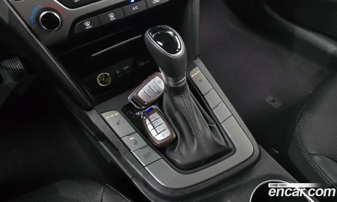 Hyundai Avante 2016 1.6 гидро в Москве № 1278085, фото 12