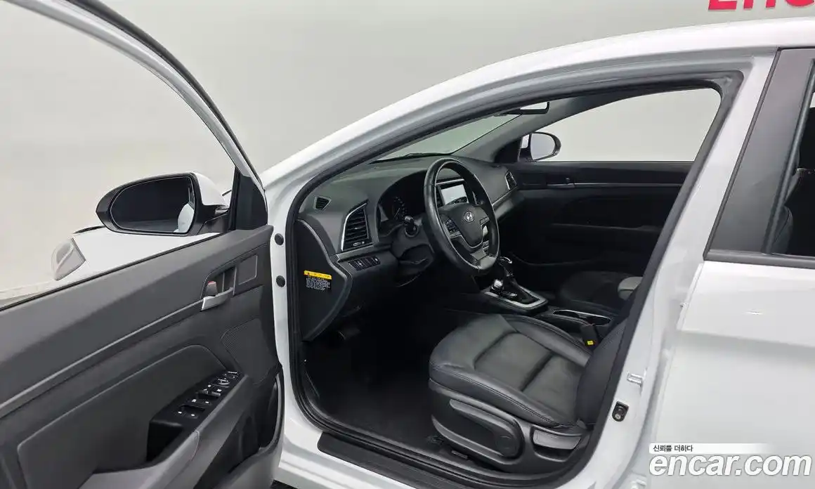 Hyundai Avante 2016 1.6 гидро в Москве № 1278085, фото 13