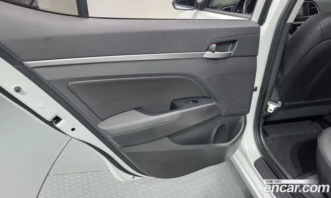 Hyundai Avante 2016 1.6 гидро в Москве № 1278085, фото 15