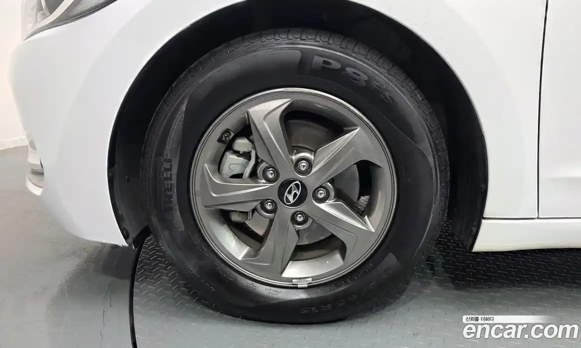 Hyundai Avante 2016 1.6 гидро в Москве № 1278085, фото 5