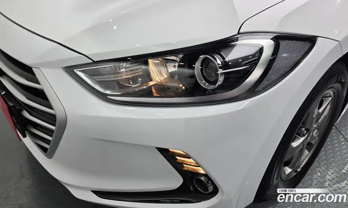 Hyundai Avante 2016 1.6 гидро в Москве № 1278085, фото 8