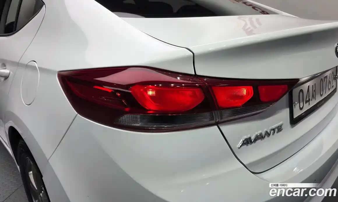 Hyundai Avante 2016 1.6 гидро в Москве № 1278085, фото 9