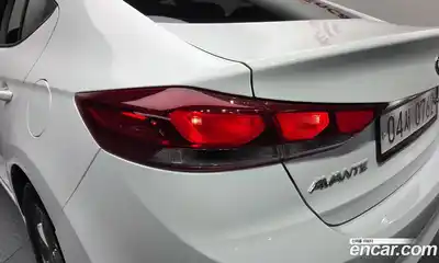 Hyundai Avante 2016 1.6 гидро в Москве № 1278085, миниатюра 9