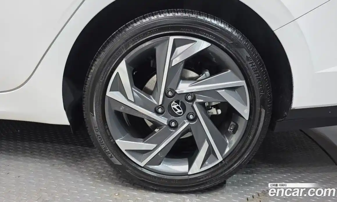 Hyundai Avante 2023 1.6 гидро в Москве № 1341939, фото 7