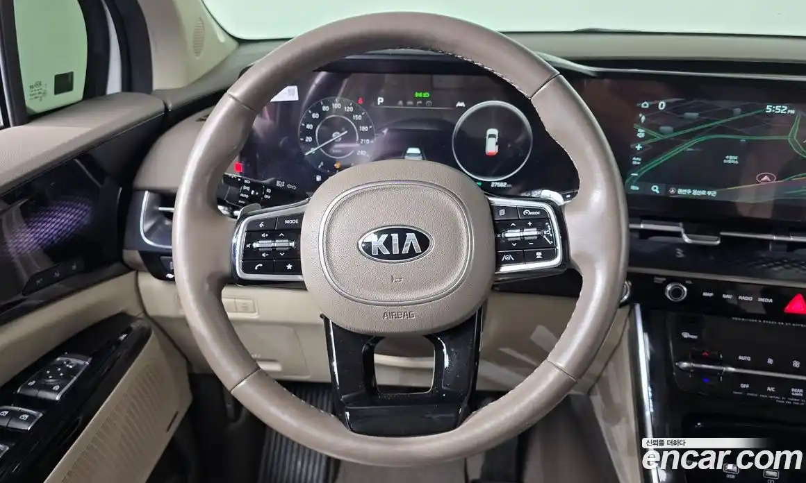 Kia Canival 2021 3.5 гидро в Москве № 1399432, фото 17