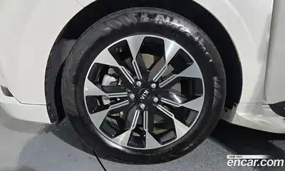 Kia Canival 2021 3.5 гидро в Москве № 1399432, миниатюра 4