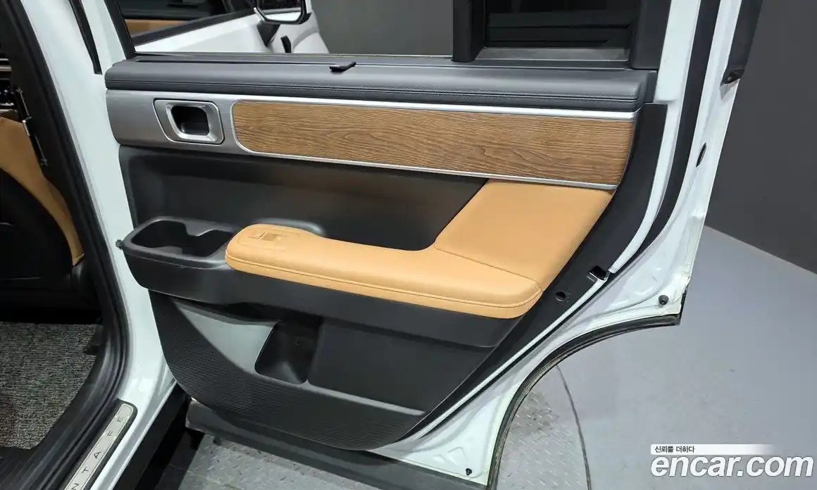 Hyundai Santa Fe 2023 2.5 гидро в Москве № 1417379, фото 15