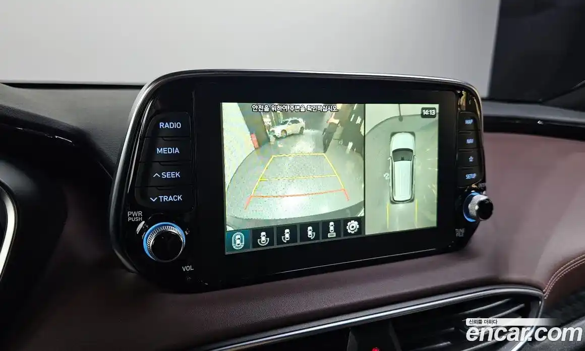 Hyundai Santa Fe 2018 2.2 гидро в Москве № 1417643, фото 20
