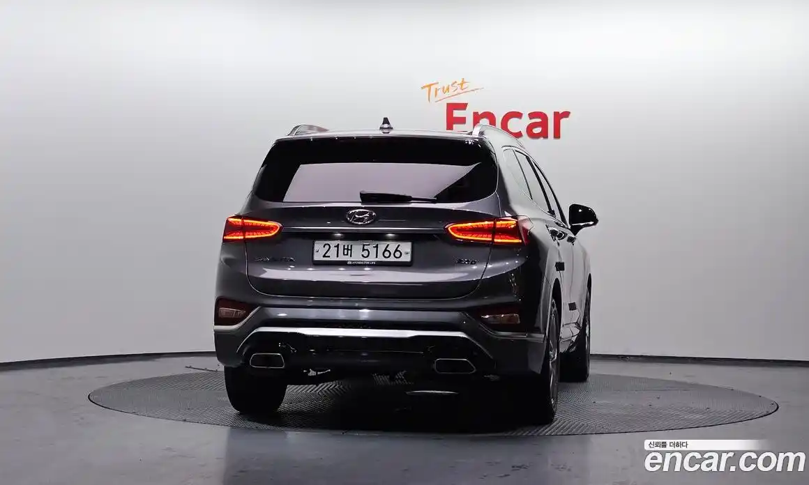 Hyundai Santa Fe 2018 2.2 гидро в Москве № 1417643, фото 3