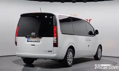 Hyundai Staria 2024 2.2 гидро в Москве № 1537336, миниатюра 2