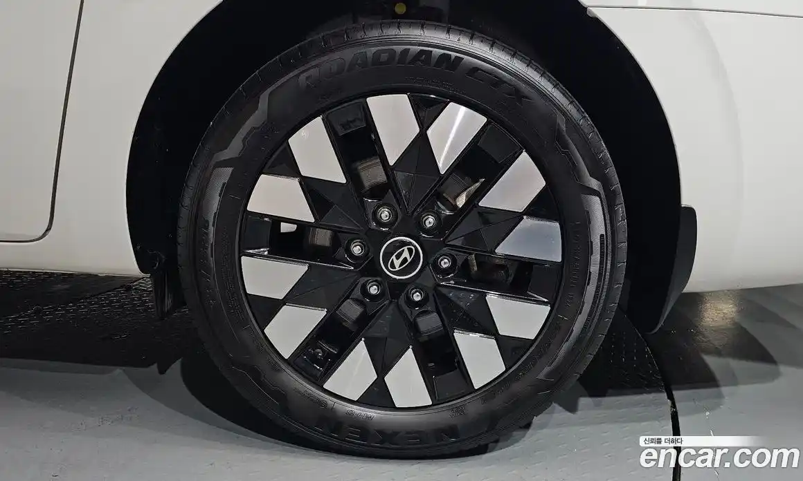 Hyundai Staria 2024 1.6 гидро в Москве № 1537419, фото 6