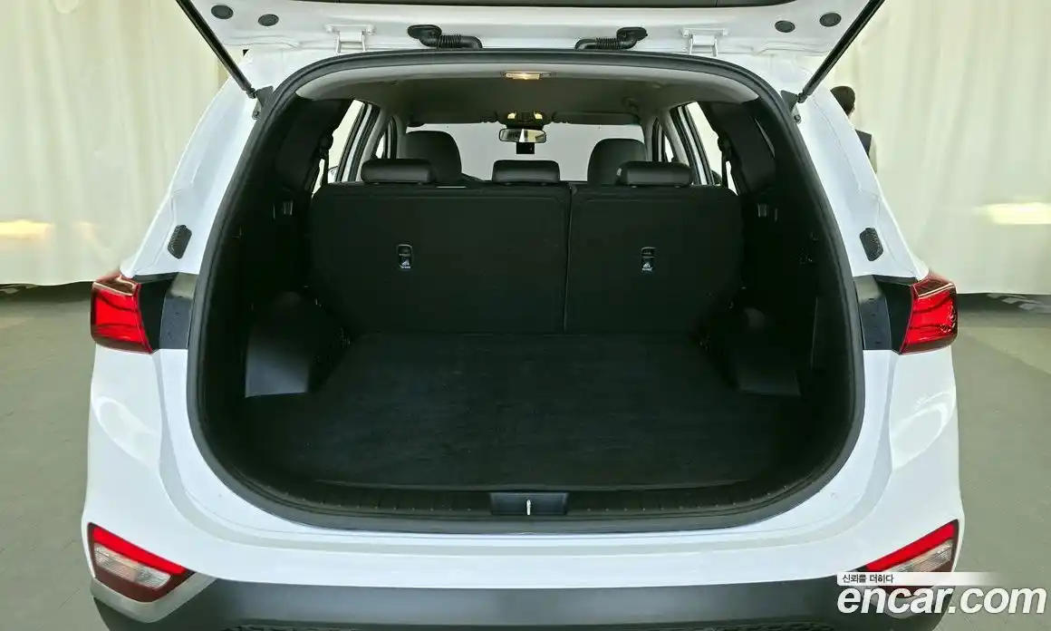 Hyundai Santa Fe 2019 2.0 гидро в Москве № 1610388, фото 26