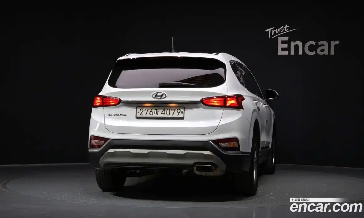 Hyundai Santa Fe 2019 2.0 гидро в Москве № 1610388, фото 4