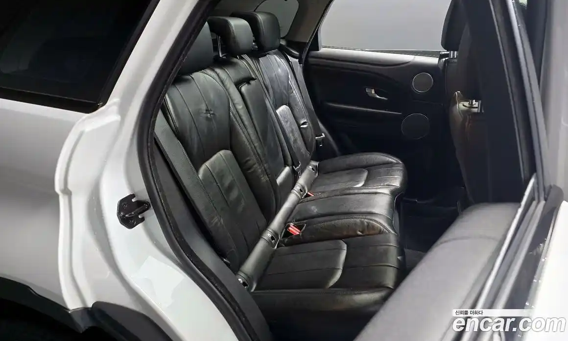 Land Rover Range-Rover Evoque 2018 2.0 гидро в Москве № 166311, фото 12