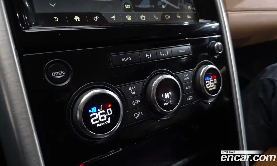Land Rover Discovery 2018 3.0 гидро в Москве № 166384, фото 16