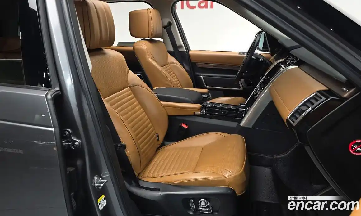 Land Rover Discovery 2018 3.0 гидро в Москве № 166384, фото 9