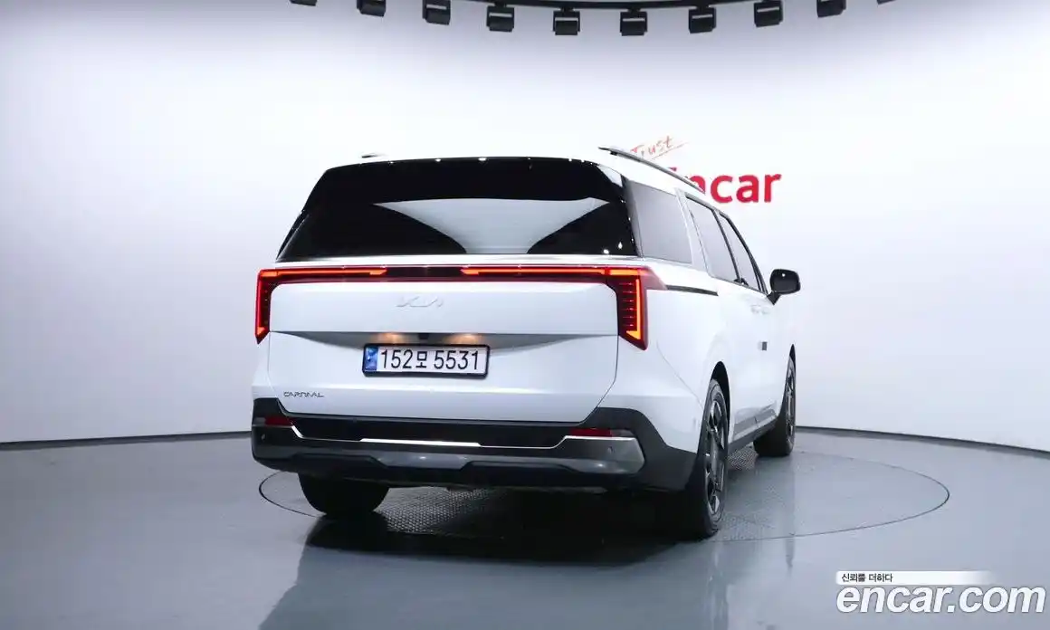 Kia Canival 2024 2.2 гидро в Москве № 1684864, фото 4
