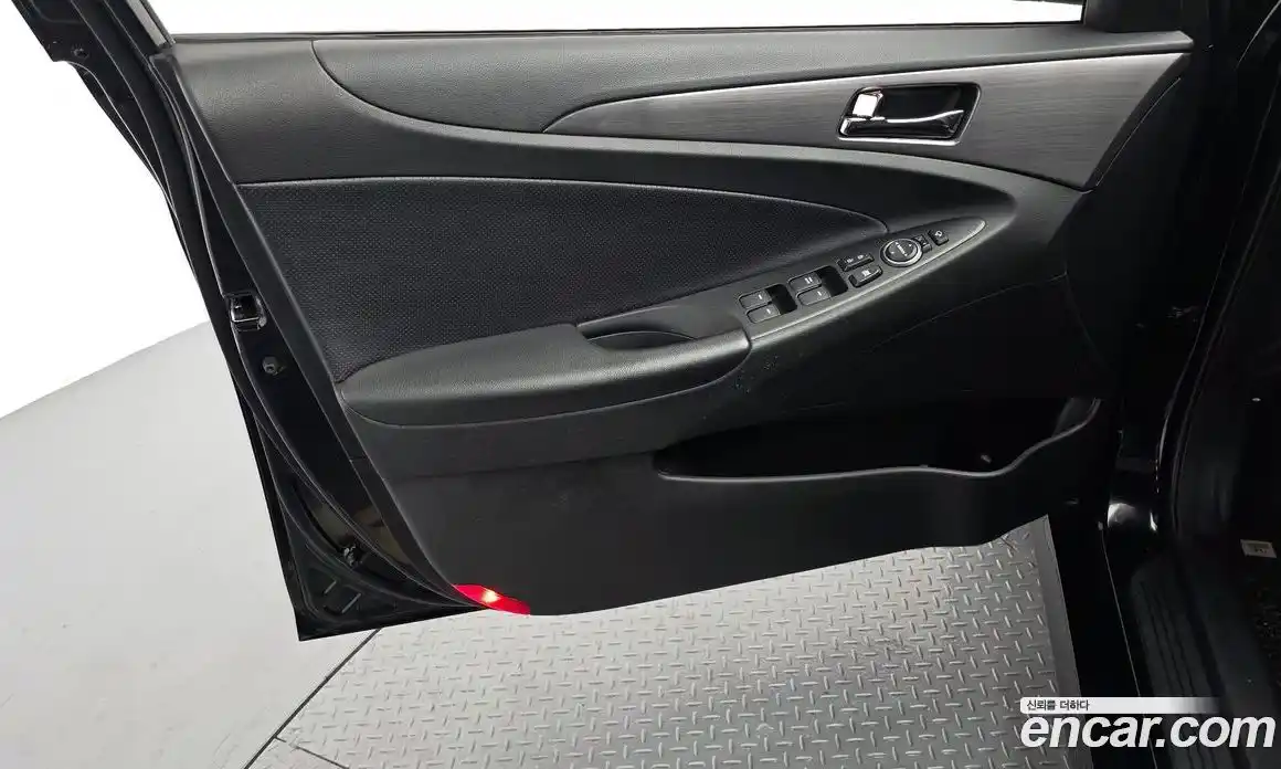 Hyundai Sonata 2012 2.0 гидро в Москве № 1757655, фото 14