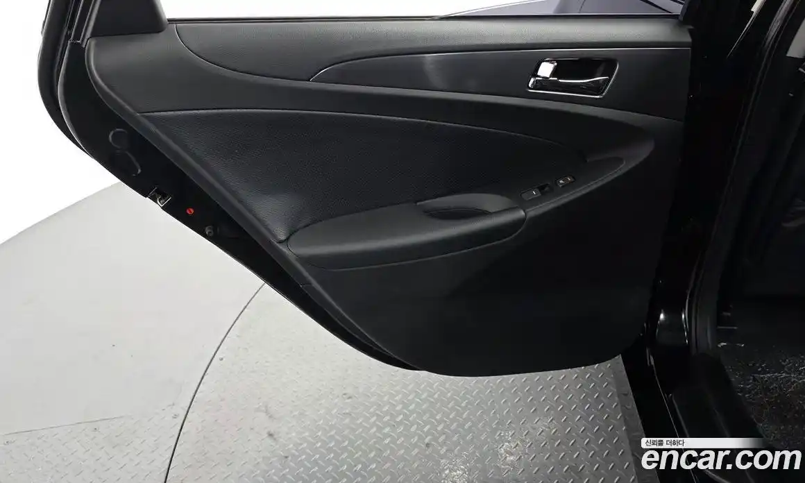 Hyundai Sonata 2012 2.0 гидро в Москве № 1757655, фото 15