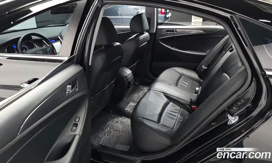 Hyundai Sonata 2012 2.0 гидро в Москве № 1757655, фото 18